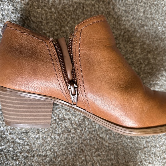 Naturalizer Bootie Size 8 - Picture 7 of 8